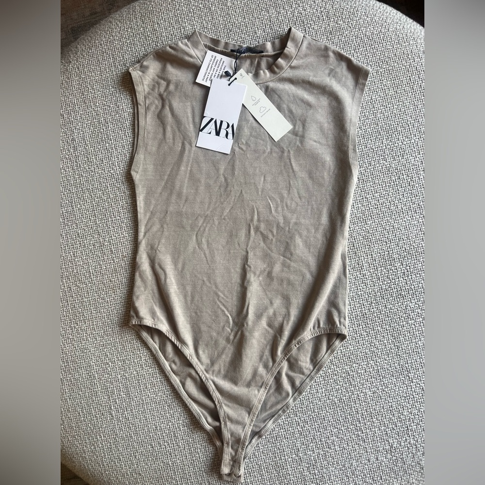 NWT Zara Taupe Mock Neck Sleeveless Bodysuit - Small